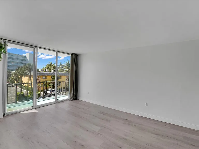 301 Croton Ave #302 — Photo 23