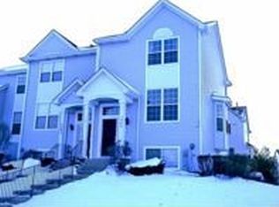 1547 Sauganash Ct, Gurnee, IL 60031