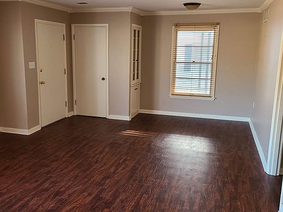 5th image of 613 Dogwood Ln