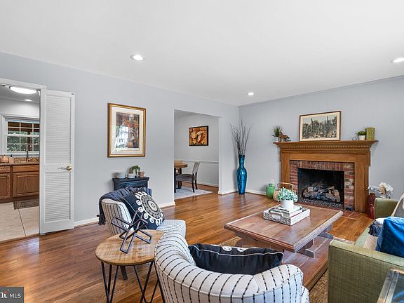 3rd image of 5735 Buckhaven Ct