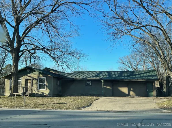 1217 W 5th St, Okmulgee, OK 74447