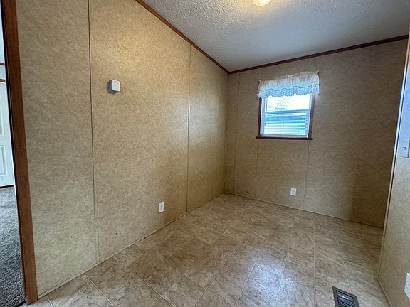5th image of 223 Brookside Mnr #223