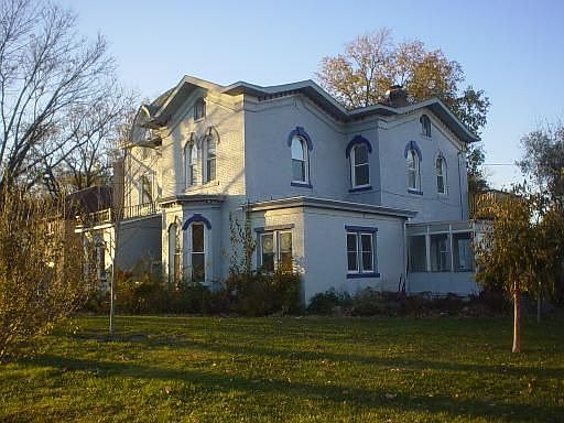 1st image of 510 E Broadway St
