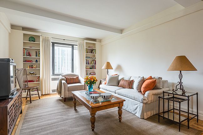2nd image of 120 E 79th St APT 8E