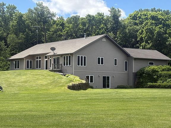 3rd image of 12787 Braseth Bay Rd