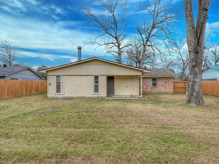 9478 Poinsetta Dr — Photo 4