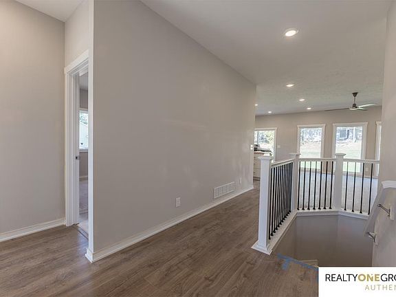 4th image of 5026 Gold Cir