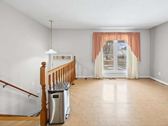 4th image of 60 Inca Ct