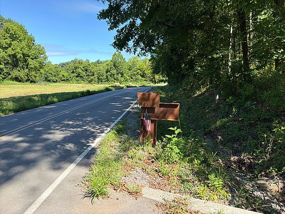 5th image of 349 Chipman Rd