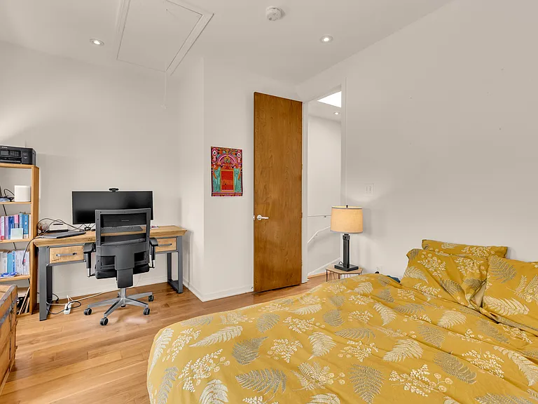 1207 Girard St NW #2 — Photo 22