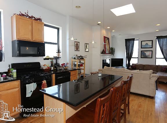2nd image of 1753 W Chicago Ave #3FRONT