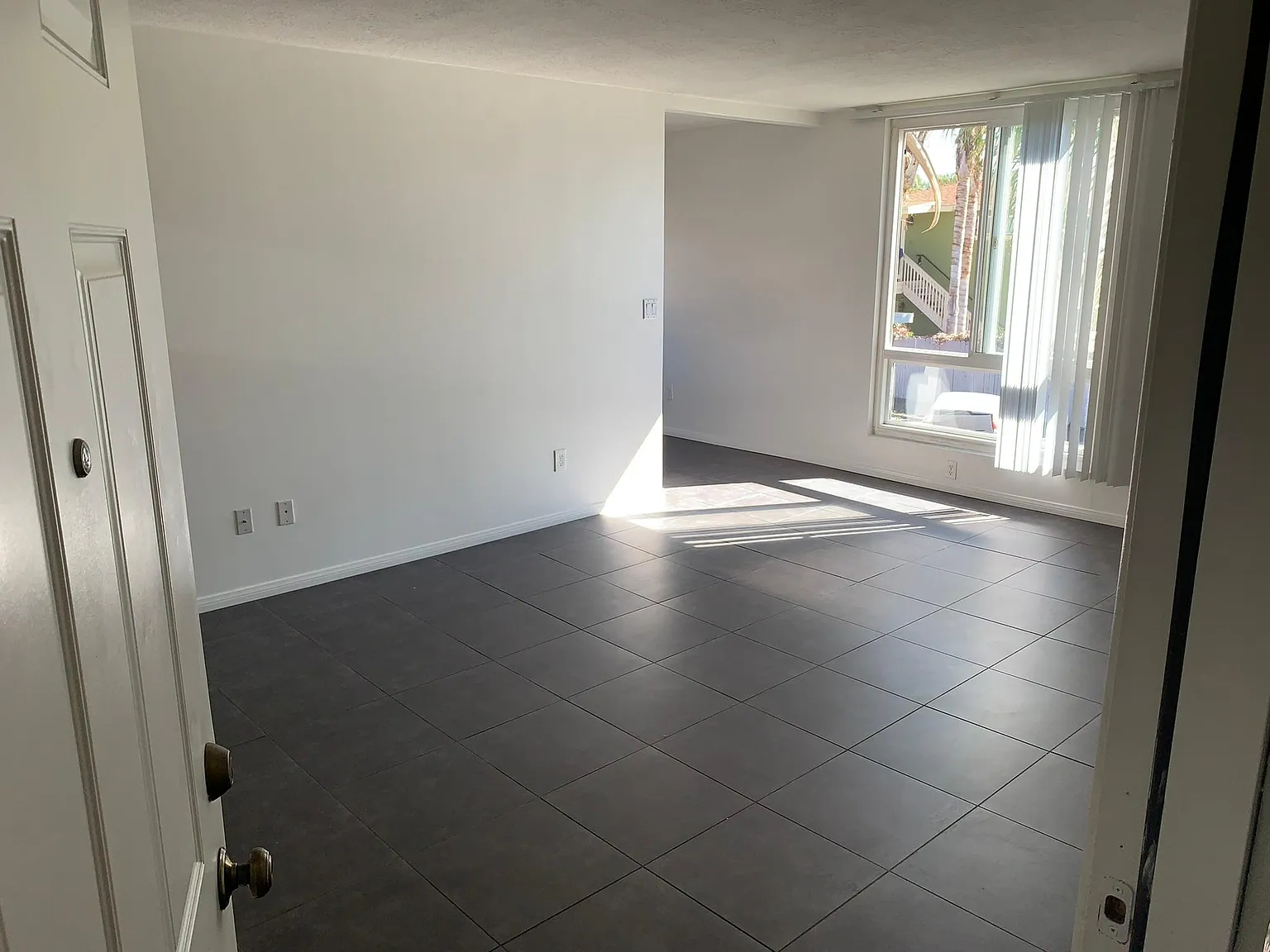 2 bed, 800 sqft, $2,750 — Photo 2