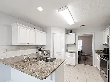 1473 Oxpens Rd — Photo 8