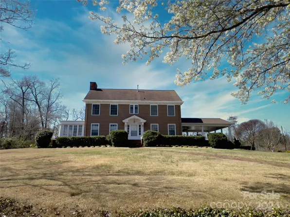535 N Washington St, Rutherfordton, NC 28139