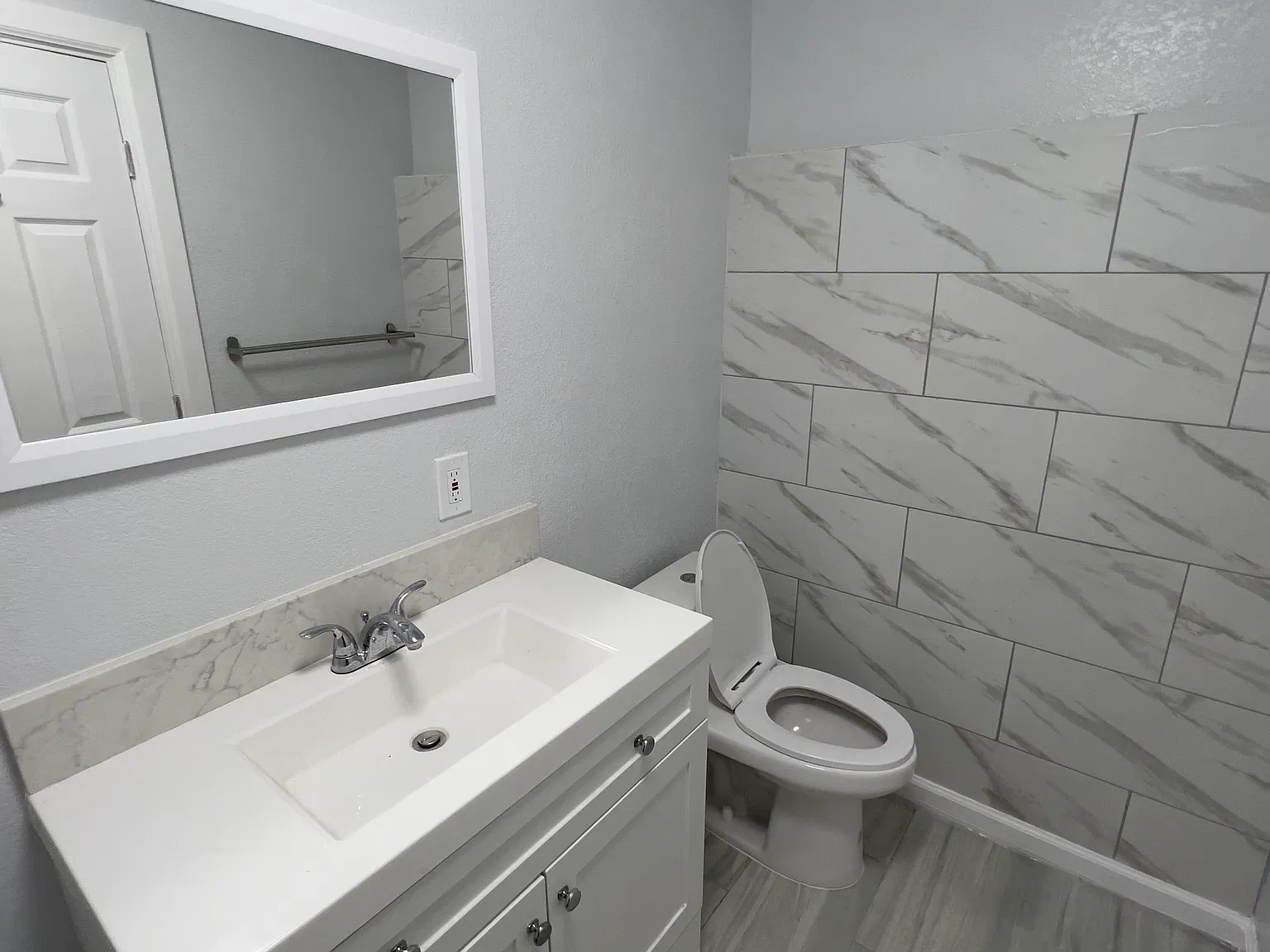 2 bed, 850 sqft, $1,900 — Photo 3