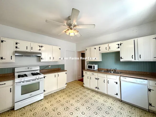30 Roseclair St, Dorchester, MA 02125