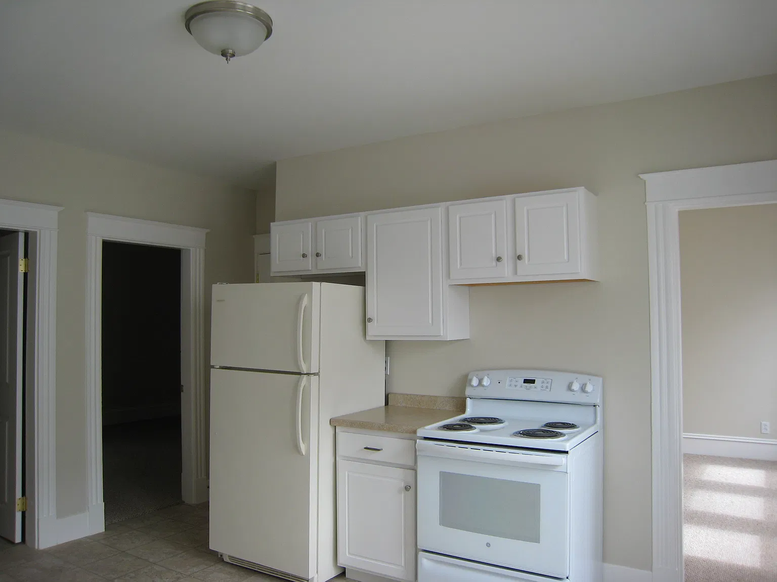 1 bed, 750 sqft, $1,300 — Photo 4