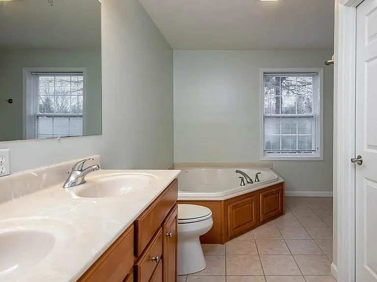 21 Kirby Rd — Photo 9