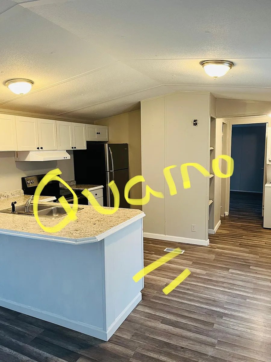 Building Photo - 585 Quarno Rd