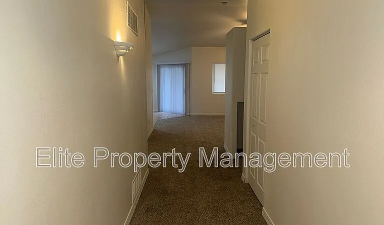 195 S Stardust Ct — Photo 5