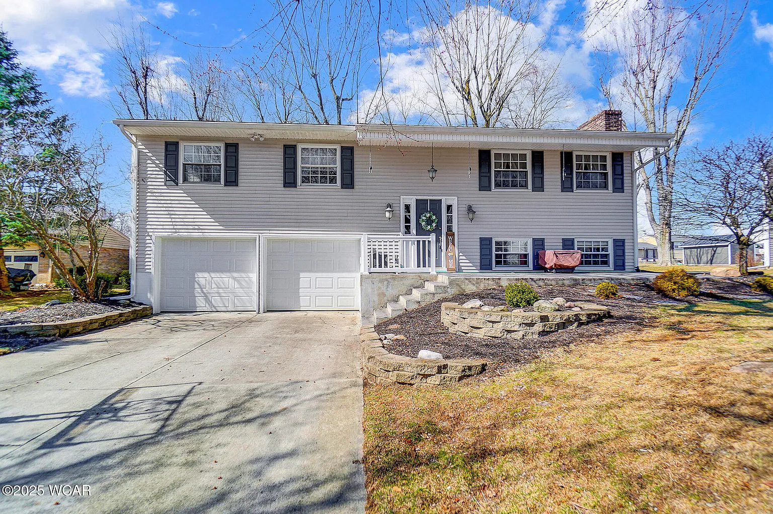 1464 W Shore Dr photo 1
