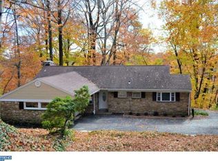 2005 Country Club Dr, Huntingdon Valley, PA 19006