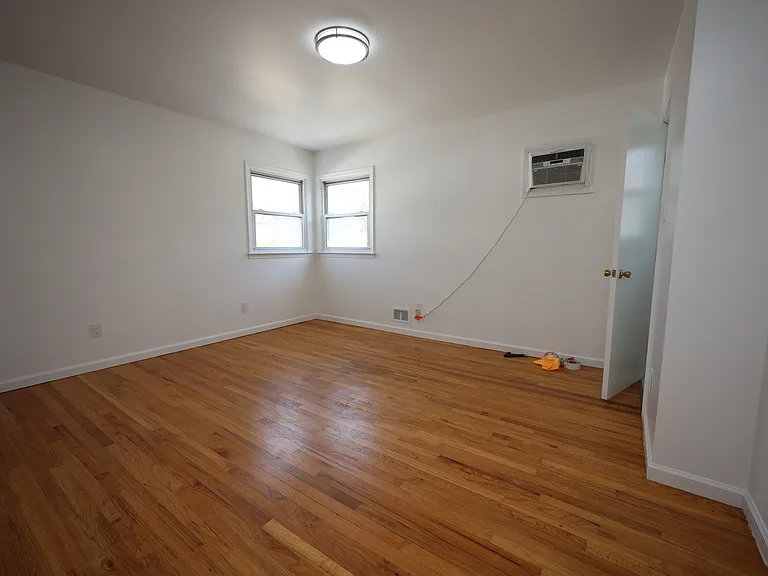 475 Beach Rd #2 — Photo 28
