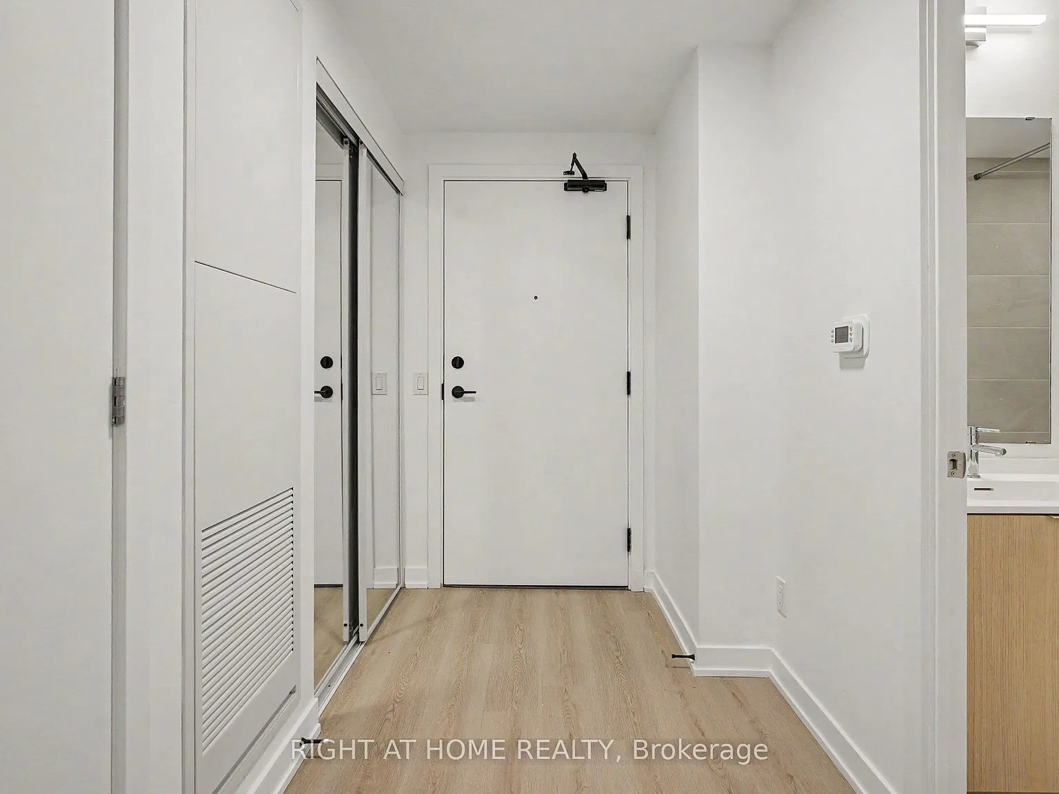 2 bed, $2,400 — Photo 2