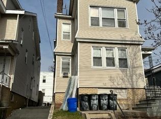 47 Parkview Ter, Newark, NJ 07112