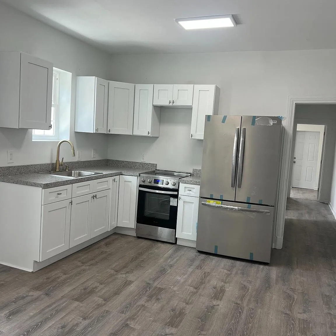 2 bed, 2854 sqft, $1,700 — Photo 1