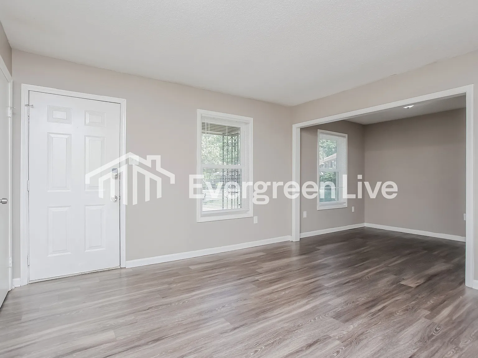 3 bed, 2.0 bath, 1296 sqft, $1,145 — Photo 4