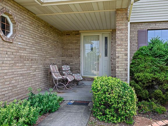2nd image of 7533 Newkirk Dr