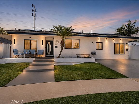 2nd image of 16842-16846 Lucia Ln