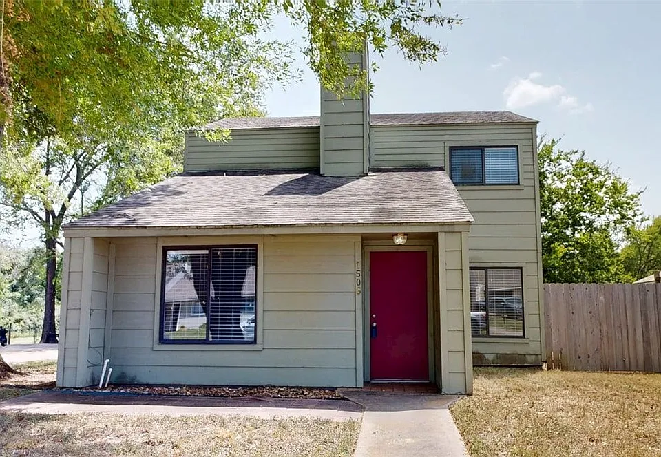 1506 Lemon Tree Ln