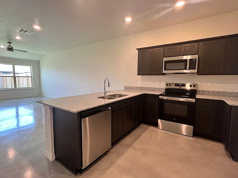 1269 Lehmann Dr #A/B — Photo 4