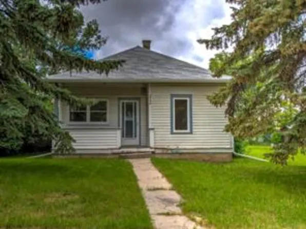 212 S 5th Ave, Strathmore, AB T1P 1B7