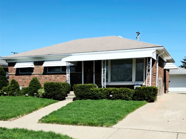 25866 Huron St, Roseville, MI 48066