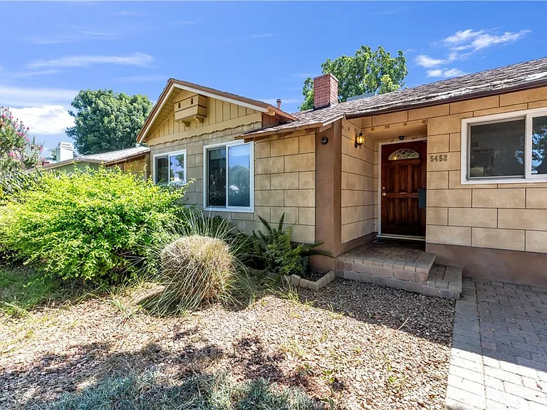 5452 Halbrent Ave — Photo 3