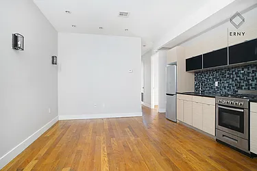 462 Pulaski Street, #3B