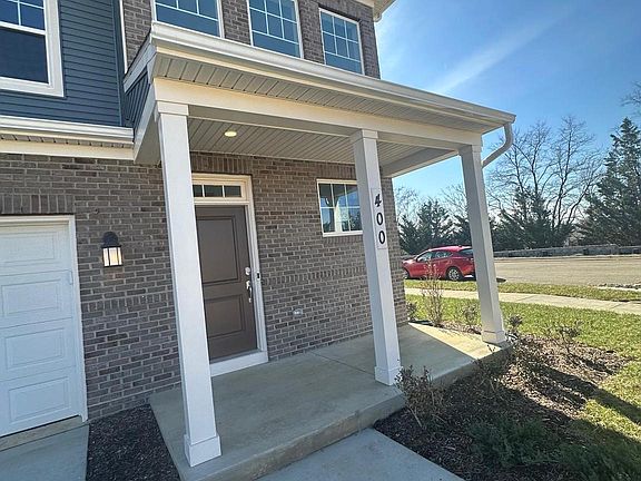2nd image of 400 Silver Birch Dr