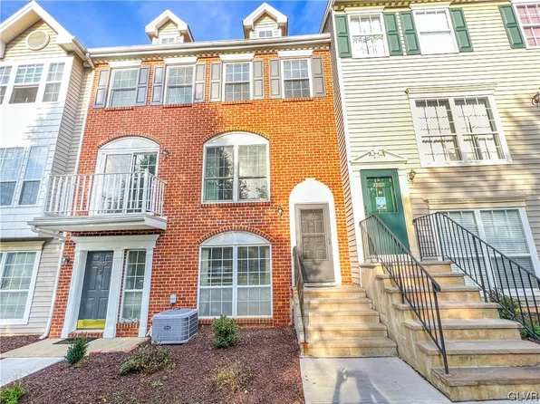 1971 Willings Ln, Hellertown, PA 18055