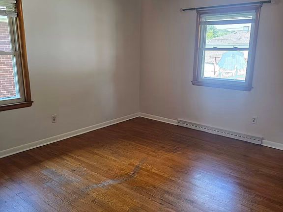 5th image of 2533 Lincoln St
