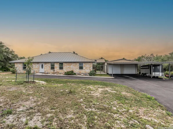 8020 Ashford Dr, Spring Branch, TX 78070