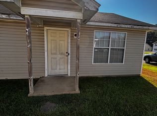 106 Hines Blvd APT D, Bolivar, TN 38008