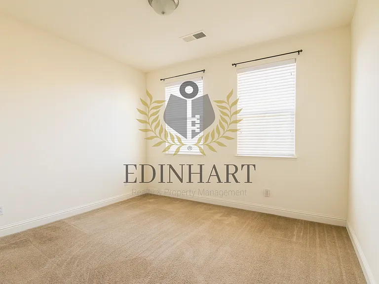 3952 Serena Ave — Photo 11