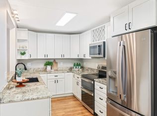 10521 Cedar Lake Rd APT 202, Minnetonka, MN 55305