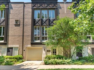 2114 N Lakewood Ave, Chicago, IL 60614