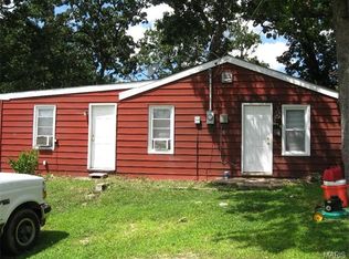 106 S 10th St, De Soto, MO 63020