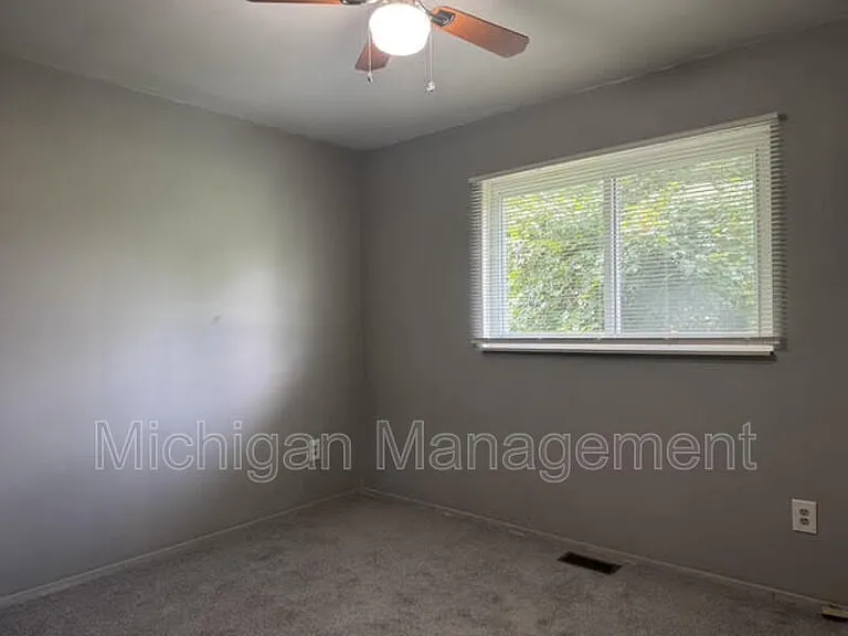45299 Indian Creek Dr — Photo 17