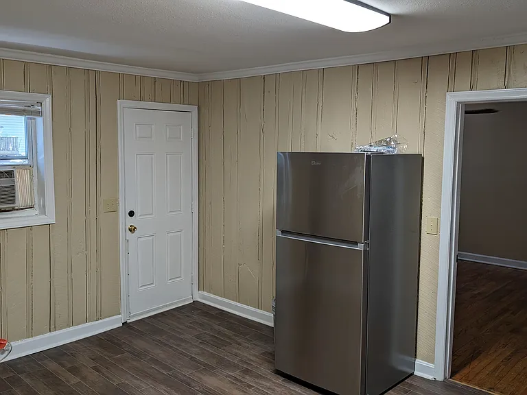 619 Avon Ave #1 — Photo 3